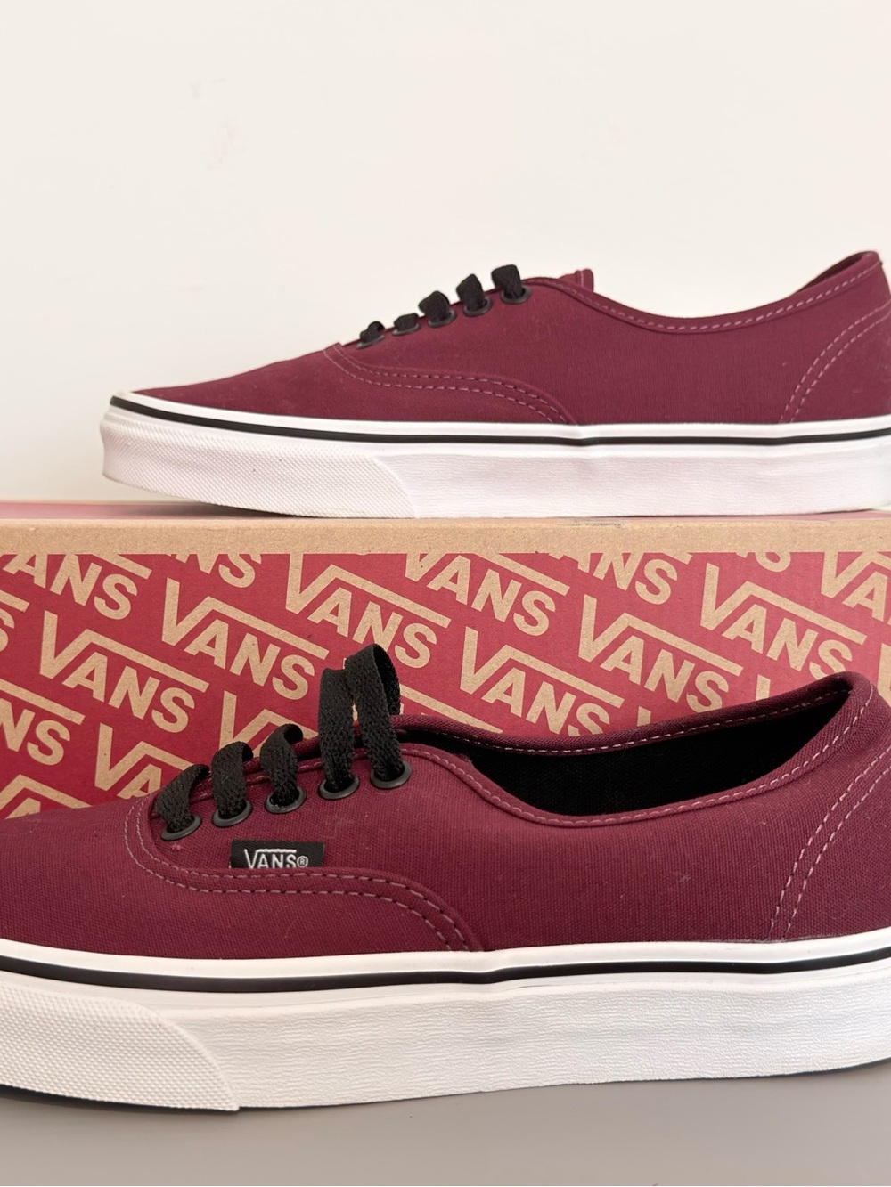 Vans Authentic Port Royale Black Men’s 7.5 Women’s 9 EU 40 VN000QER5U8- New